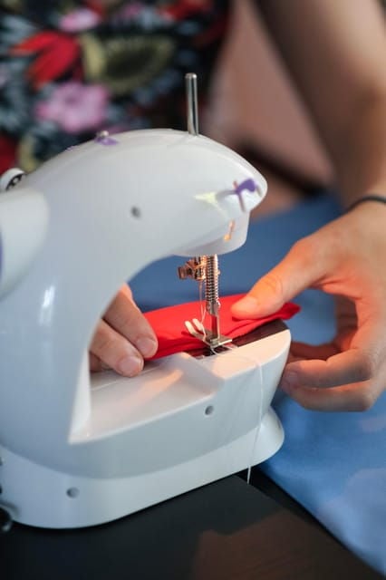 Zagreb: Sewing Workshop With Wine or Gin Tasting - Whats Included in the Workshop