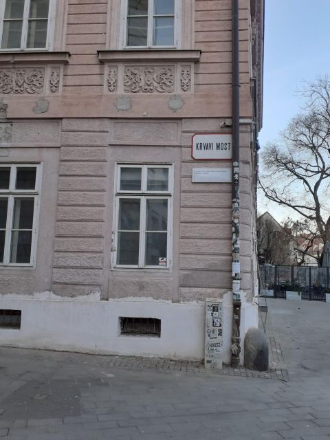 Zagreb: Small-Group Walking Highlights Tour - Experience Highlights