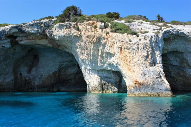 Zakynthos: Half Day Exploration of Shipwreck & Blue Caves - Experience the Scenic Views