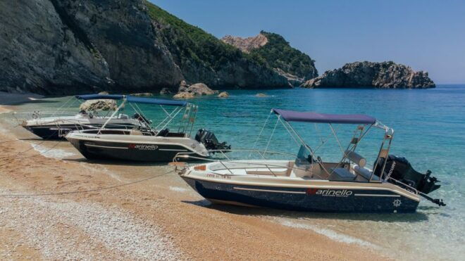 Zakynthos: Private Cruise to Shipwreck Beach and Blue Caves - Tour Description