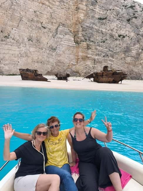Zakynthos: Shipwreck & Caves Private Boat Tour with Skipper - FAQ