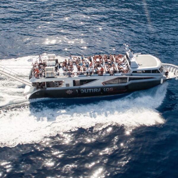 Zakynthos: VIP Cruise Around the Island by the Royal Yachts - Tips for a Great Experience