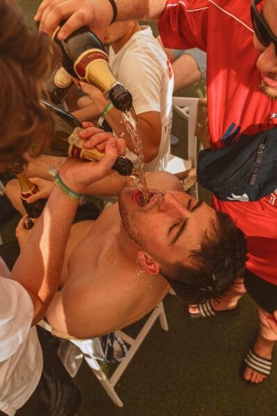 Zante: Champagne Sessions at Maui Hotel - Preparing for the Ultimate Experience