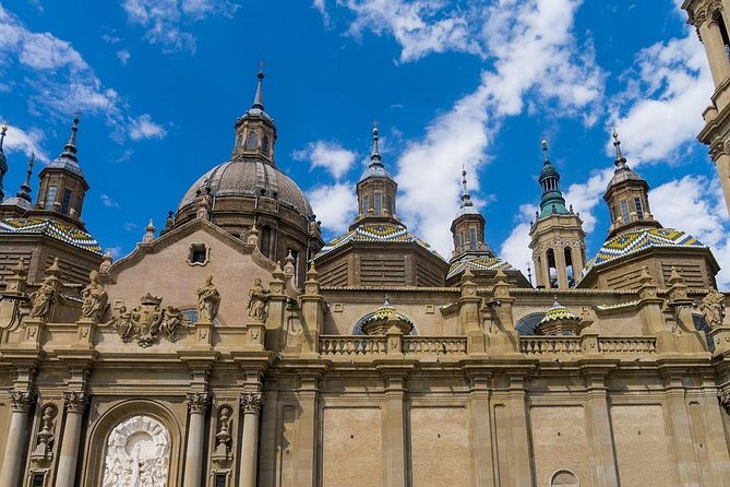 Zaragoza Private Walking Tour With Official Tour Guide - Meeting Point and Itinerary
