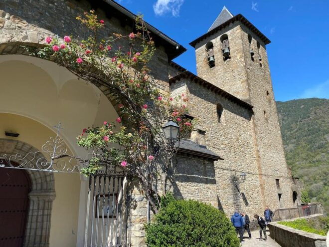 Zaragoza-Pyrenees: Hiking Through the National Park of Ordesa - Discover UNESCO World Heritage