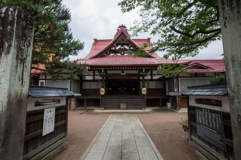 Zenkoji Temple Entry Ticket and Guided Tour - The Underground Corridor: A Rare and Thrilling Experience