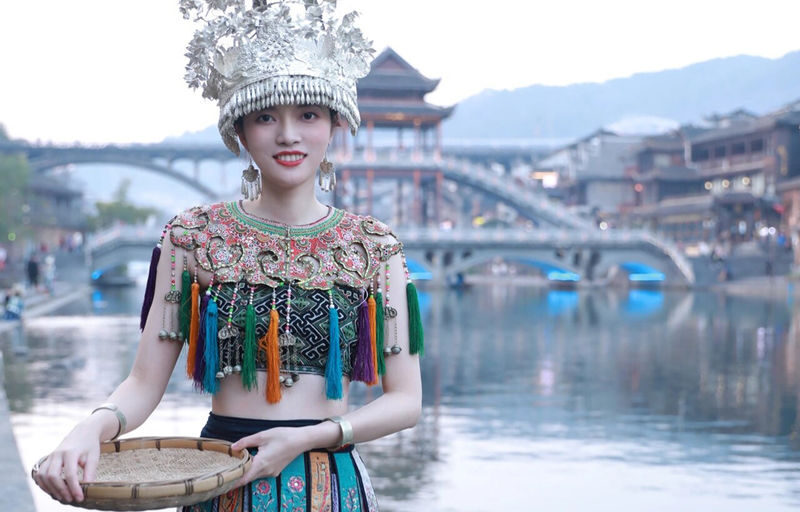 Zhangjiajie 5-Day Tour (Forest Park + Tianmen Mountain + Fenghuang Ancient City) - Five things to know before you book
