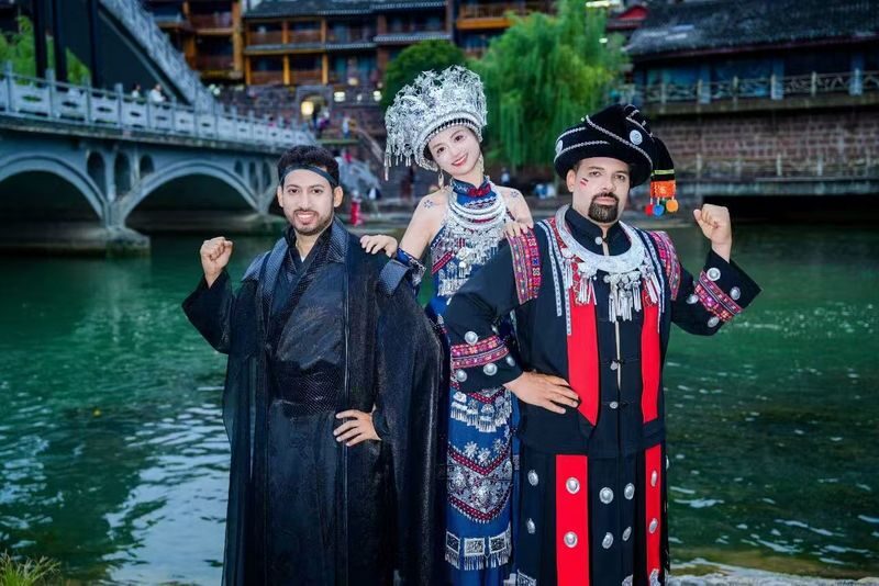 Zhangjiajie Avatar Wonder Peaks + Tianmen Secret Realm Exclusive Private Tour (English-speaking guide optional) - A hotel base that saves time