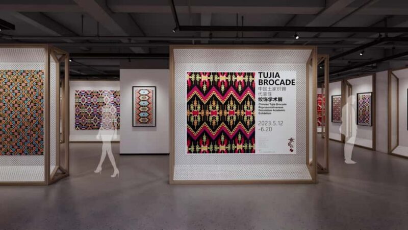 Zhangjiajie: Baofeng Lake & Tujia Brocade Weaving Tour - Good To Know  