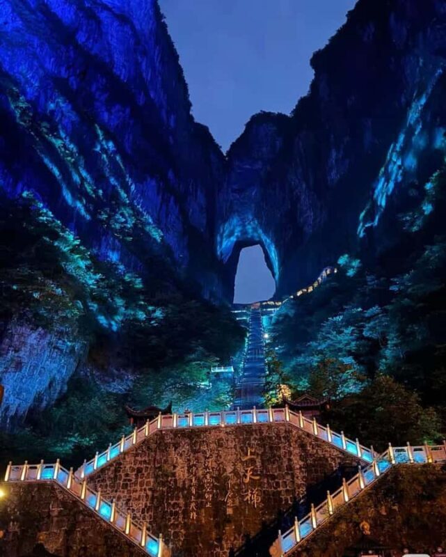Zhangjiajie Day Tour: Avatar Mountain & Tianmen Night Views - An Overview of the Tour Experience