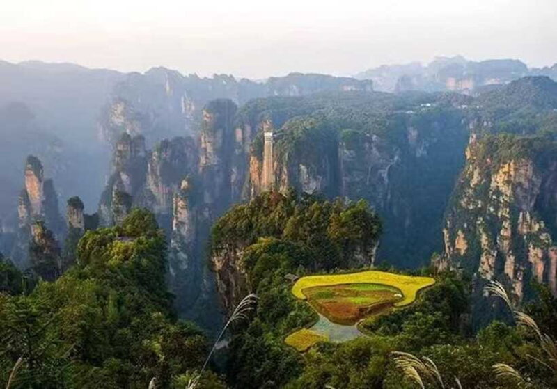 Zhangjiajie National Forest Park: Private Tour and Transport - Descending and Relaxing in Wulingyuan