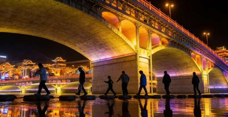 Zhangjiajie Night Sightseeing Tour with Dinner or Massage - Practical Tips for Making the Most of Your Tour