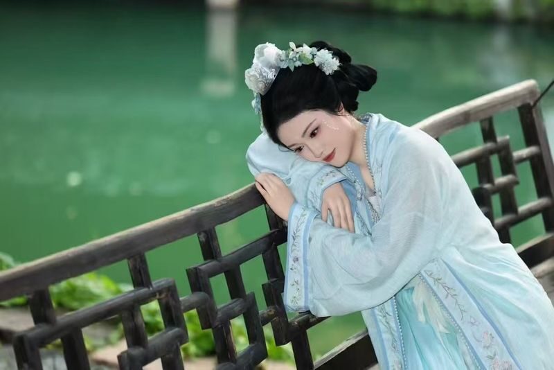 Zhejiang Wuzhen Hanfu Rental & Photoshoot Experience (Hanfu Rental + Optional Photographer Outdoor Photoshoot + Wide Variety of Outfits to Choose From + Exquisite and Diverse Clothing + Quality Service + High-Quality Apparel) - Picking a Hanfu or qipao at the shop