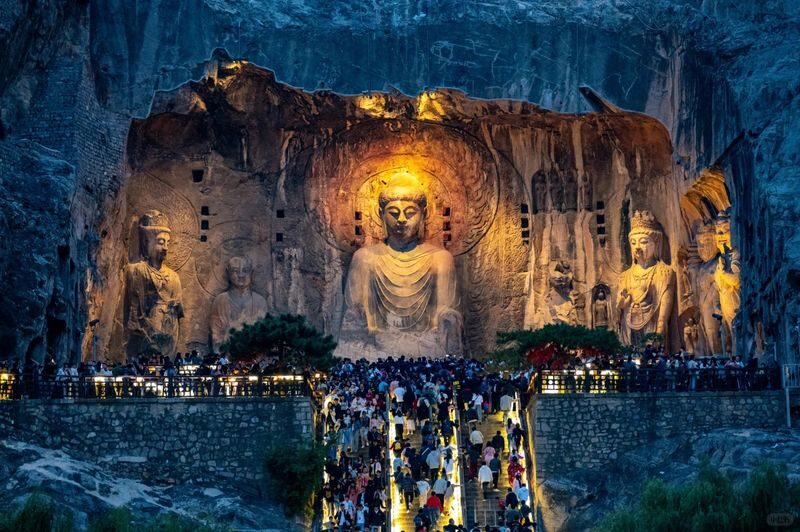 Zhengzhou Full-Day Shaolin Temple & Longmen Grottoes Tour - Booking details worth checking