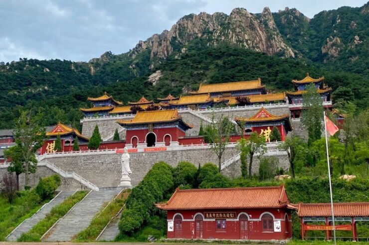 Zhengzhou: Private Tour to Shaolin Temple and Yellow River - Good To Know