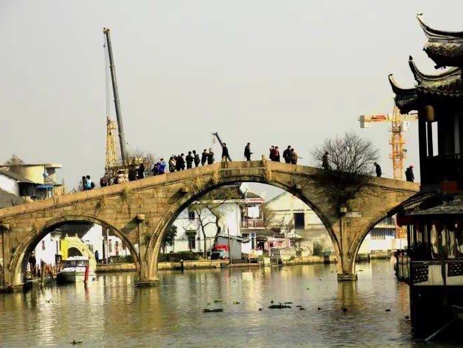 Zhujiajiao Water Town Half-Day Tour from Shanghai - Snacks, shops and the pleasures of taking it slowly