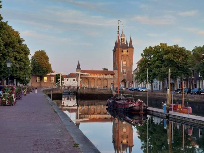 Zierikzee: City Tour With Guide Legends Nl/En Private Tour - Guided Visits to Key Locations