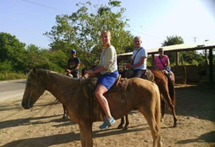 Zihuatanejo: Horseback Riding Tour - Experience Highlights