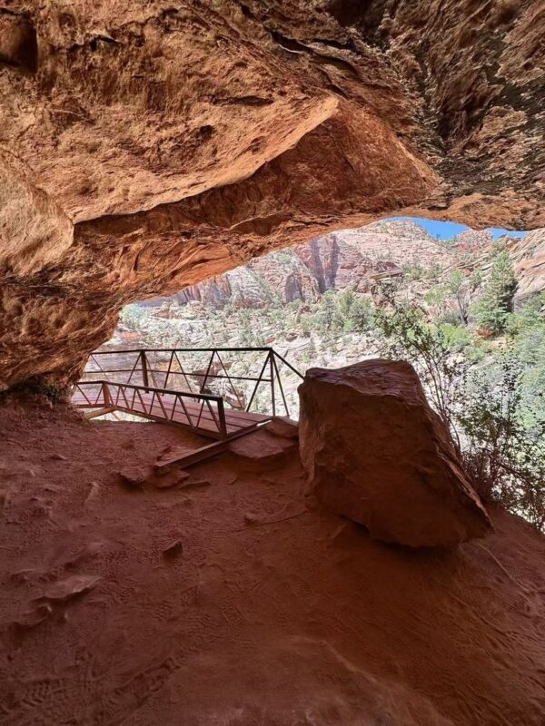 Zion National Park Canyon Overlook and Riverside Walk Hiking Tour - Should you book it?