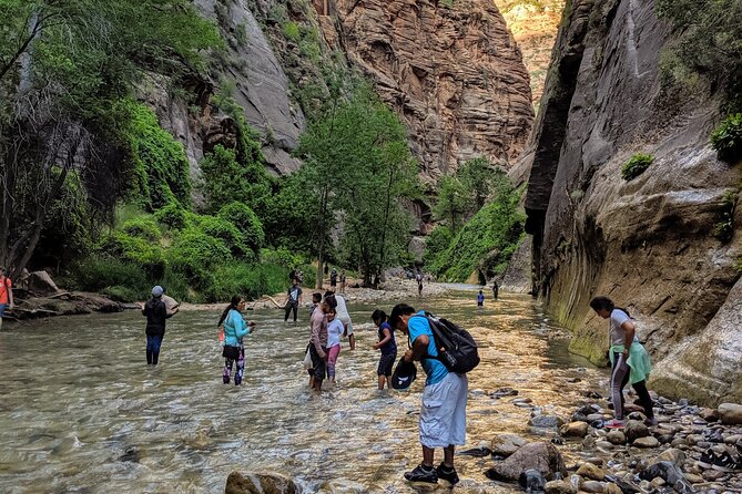 Zion National Park Small Group Tour With 6 Hours Explore Time - Overview and Booking Information