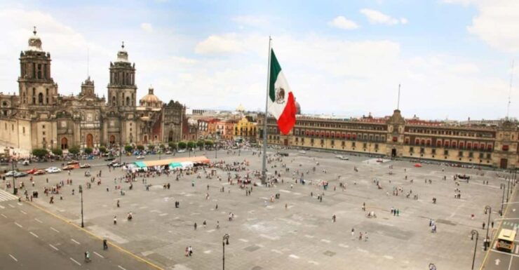Zocalo, Historical City Center: Private Tour With Transport - Good To Know