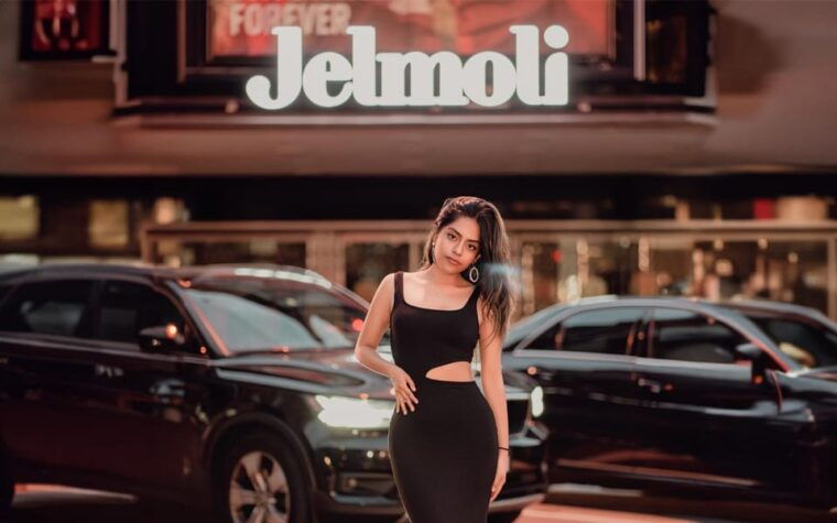 Zurich: 30 Minutes Professional Night Photoshoot - Capturing the Vibrant Energy of Bahnhofstrasse
