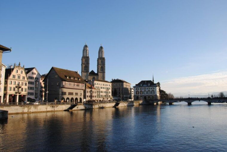 Zurich: 360° City Walk Including Hidden Spots - Exploring Zurichs Culinary Delights