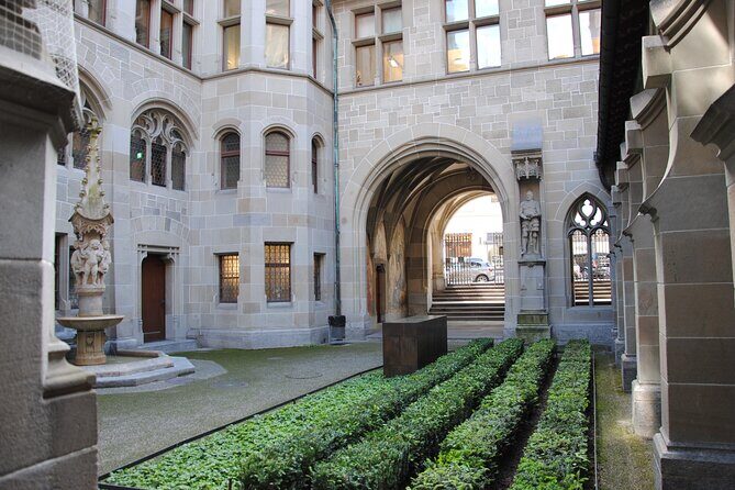 Zurich 360 City Walk Tour Including Hidden Spots - Who Should Book This Tour?