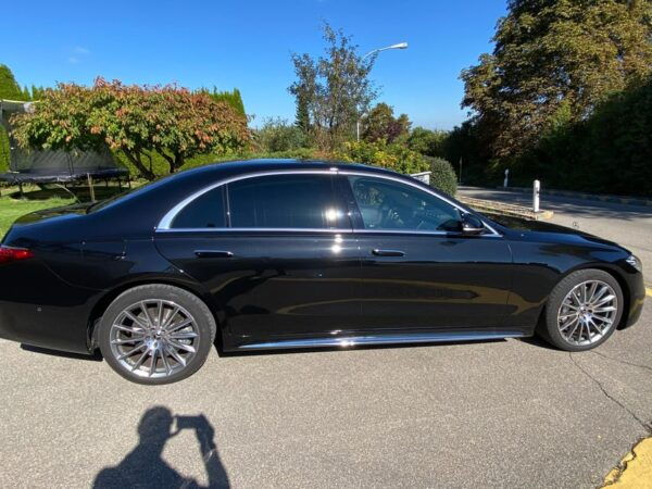 Zurich Airport Transfer To/From INTERLAKEN for Every Budget. - Luxury Limousine Services