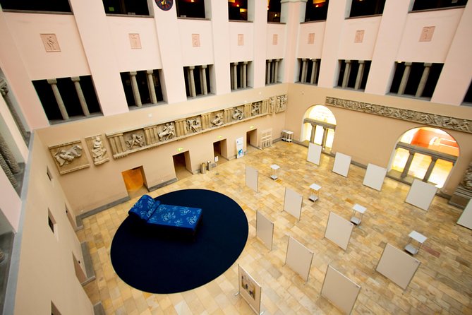 Zurich Art Scene Small-Group Walking Tour With a Local - Reviews and Ratings