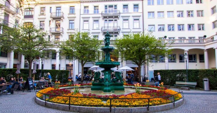 Zurich: Capture the Most Photogenic Spots With a Local - Tour Overview
