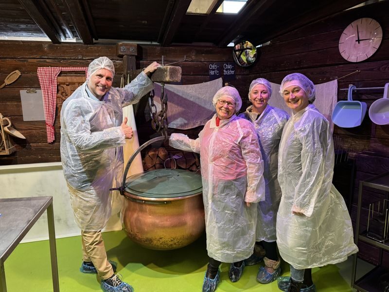 Zurich Castle, Cheese Tasting and Chocolate Tour - What the nine-hour schedule means in practice