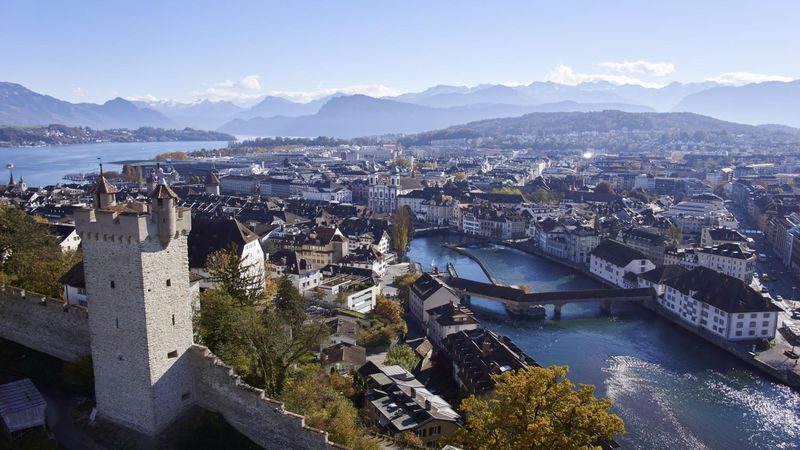 Zurich Chapel Bridge & Lion Monument Full-Day Small Group Tour - Two Lucerne landmarks, one guided day