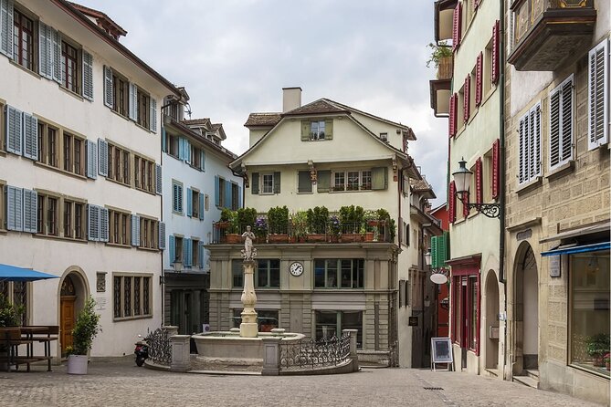 Zürich City Sightseeing Tour With Cruise, Lindt Home of Chocolate - Location and Directions