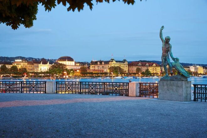 Zurich: City Tour & Stein Am Rhein and Rhine Falls - Visiting Rheinfall