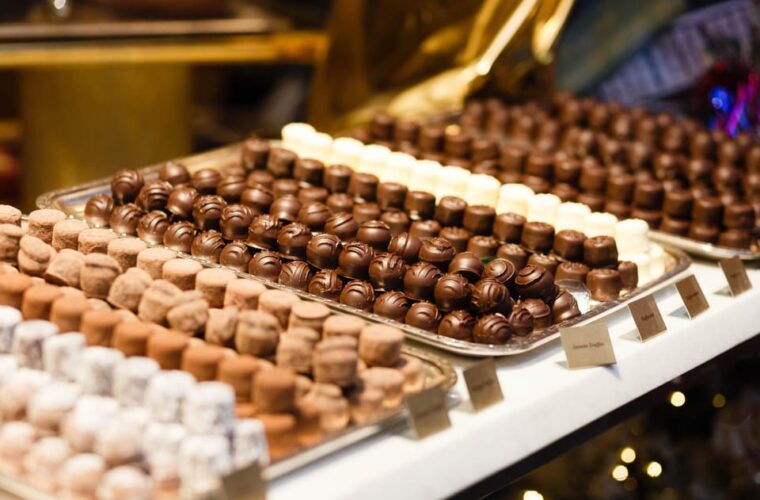 Zurich: City Tour With Boat Trip, Lindt Museum, & Cable Car - Unlocking the Secrets of Swiss Chocolate