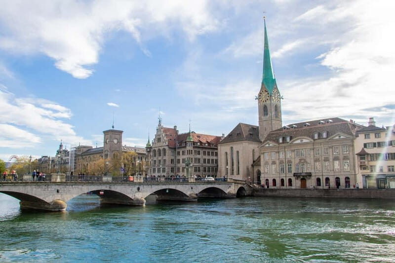 Zurich: Express Walk with a Local in 60 minutes - A Closer Look at the Zurich Express Walk
