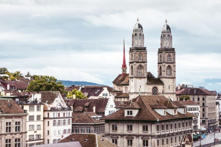 Zurich: First Discovery Walk and Reading Walking Tour - Activity Details