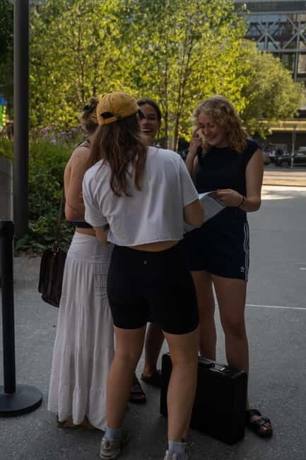 Zürich: guided Escape Game - Boatride, Snacks and Drinks - What is the Zurich Guided Escape Game Experience?