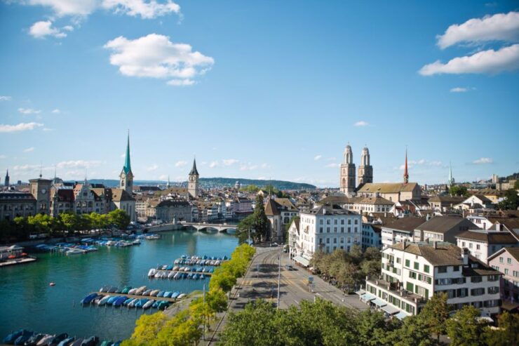 Zurich: Highlights Walking Tour With a Local Guide - Tour Overview