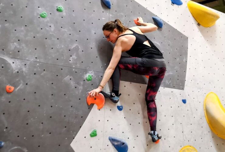 Zürich: Instructed Bouldering Session at a Local Gym. - Booking Details
