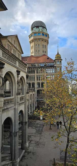 Zürich: Private Costumized Tour with Local Expert Tourguide - Price and Value