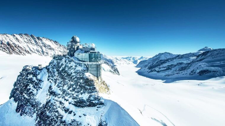 Zurich: Private Tour to Interlaken, Grindelwald & Jungfrau - Exploring Interlaken: A Popular Holiday Resort