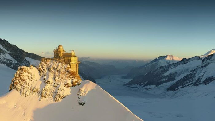 Zurich: Private Tour to Interlaken, Grindelwald & Jungfrau - Sphinx Observatory: Panoramic Vistas of Eiger and Mönch