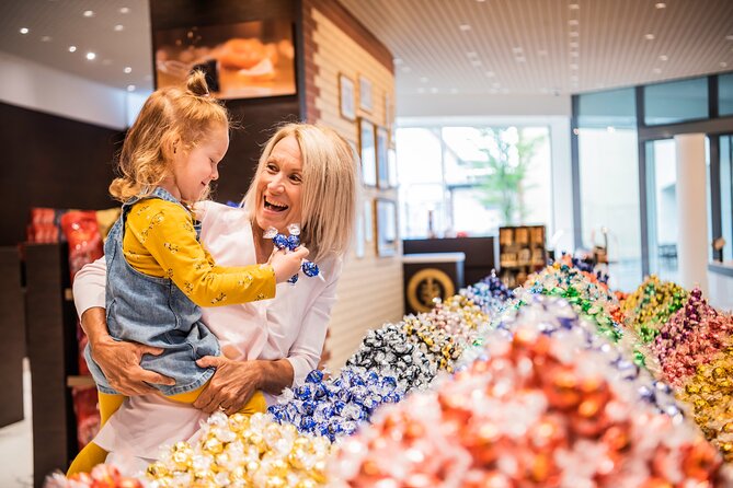 Zurich Sightseeing With Lake Cruise and Lindt Home of Chocolate - Lowest Price Guarantee